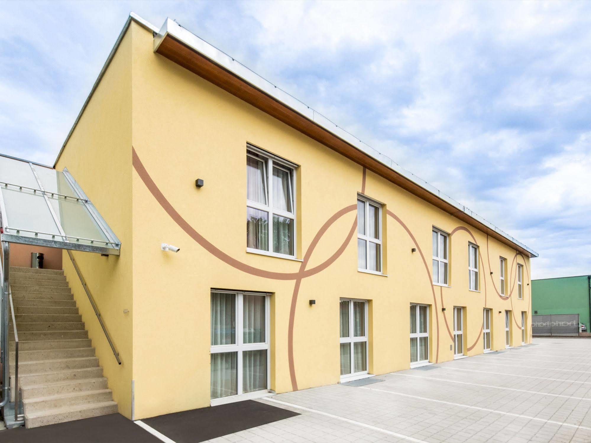 Hotel Kiwano Graz فيلدكيرتشين باي غراتس المظهر الخارجي الصورة